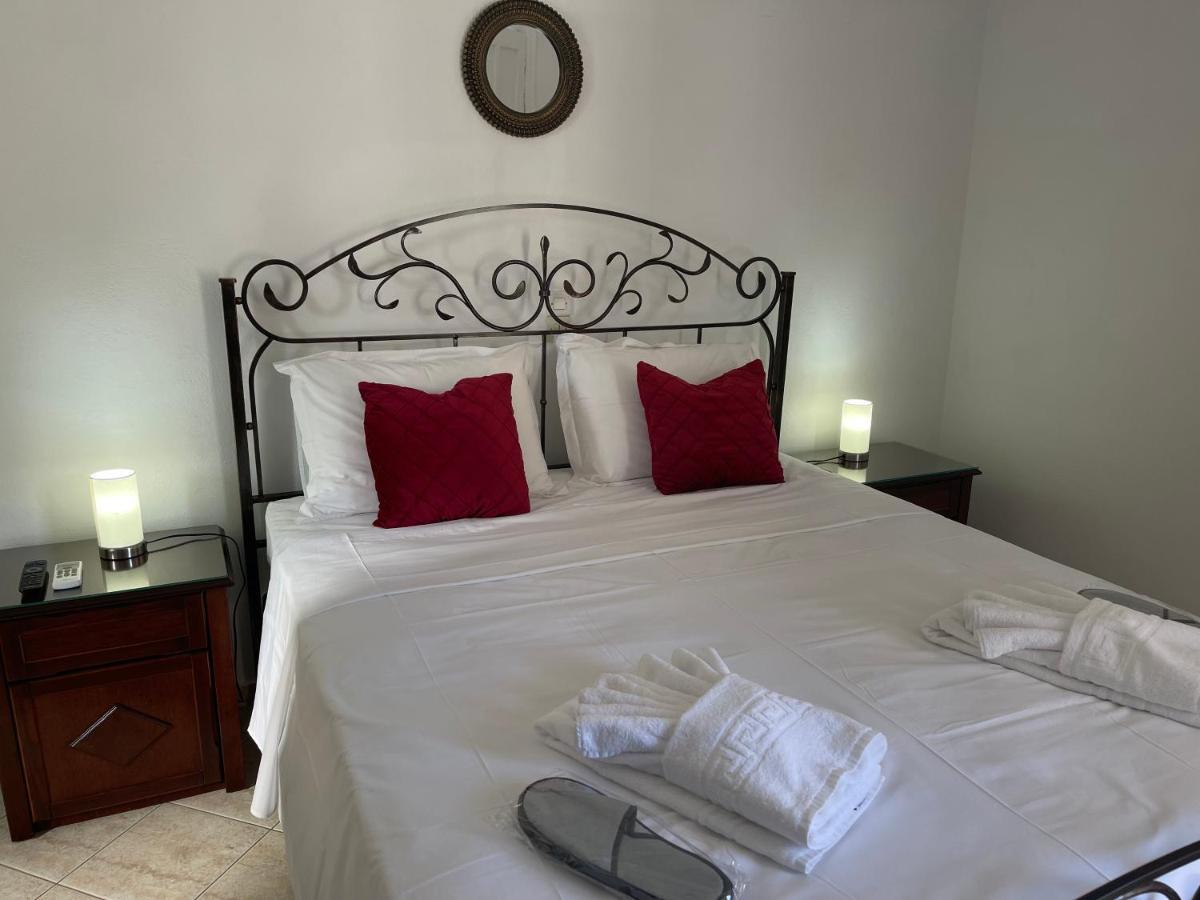 Venikouas Hotel Platis Gialos  Exterior photo